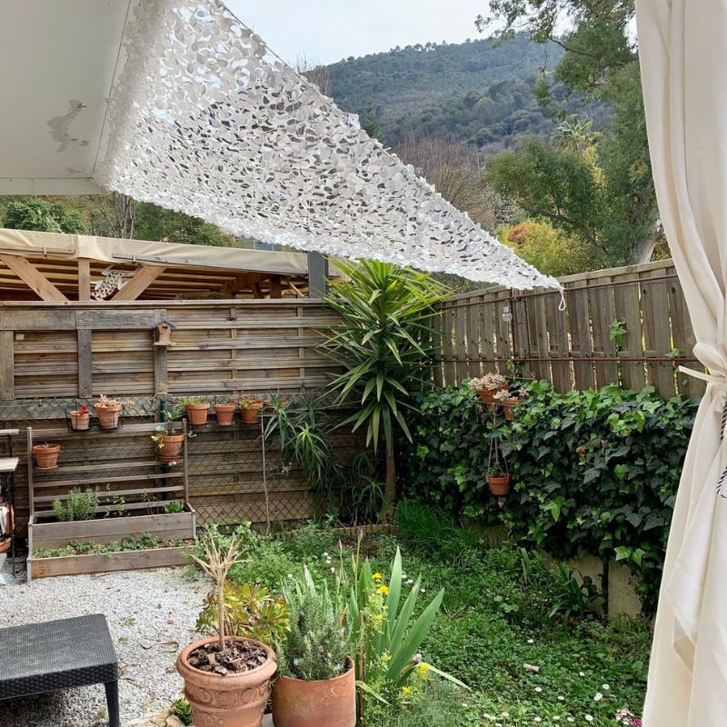 Voile d'ombrage camouflage triangulaire blanc