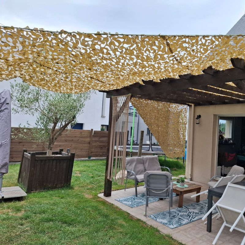 Voile d'ombrage camouflage triangulaire sable