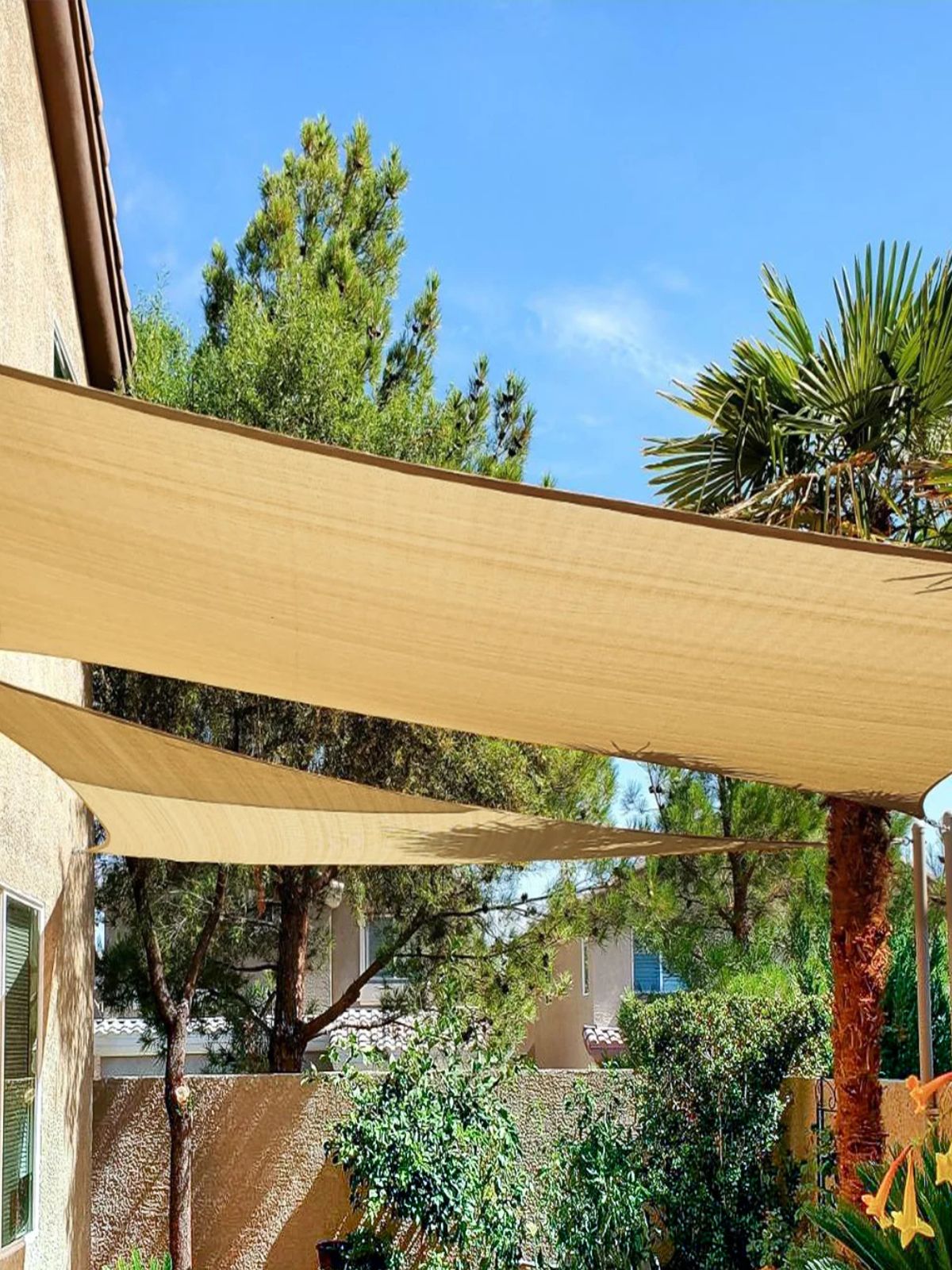 deux voiles d'ombrage sable