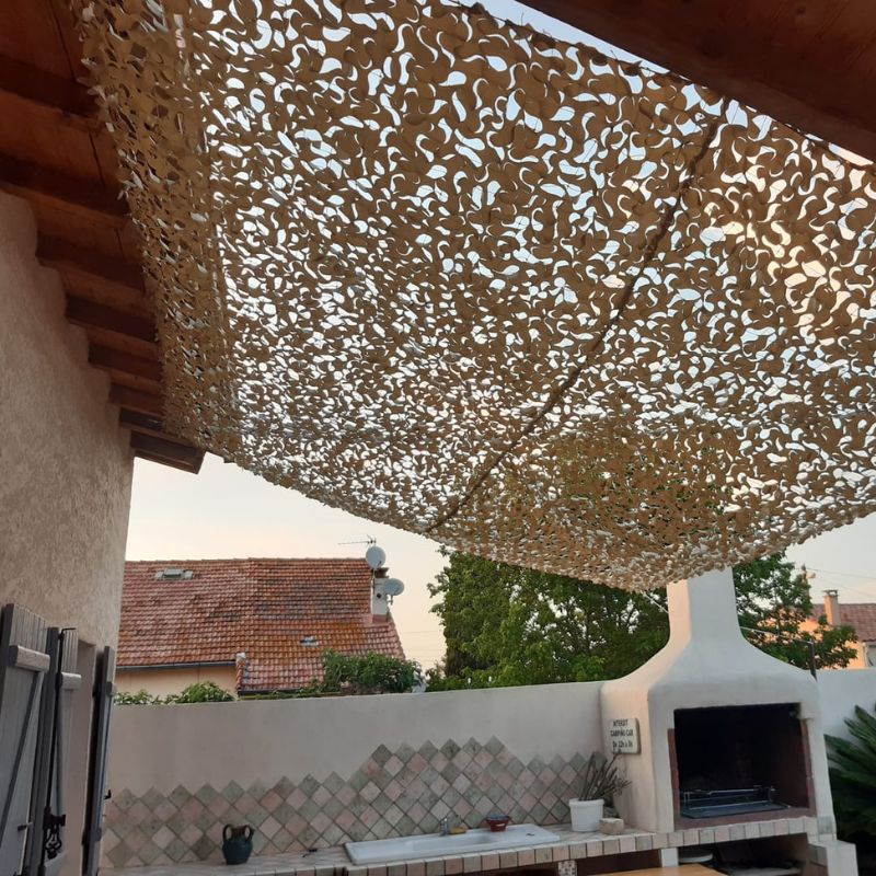 Voile d'ombrage camouflage renforcé câble acier