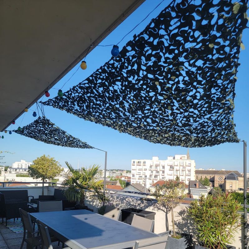 Voile d'ombrage camouflage triangulaire vert