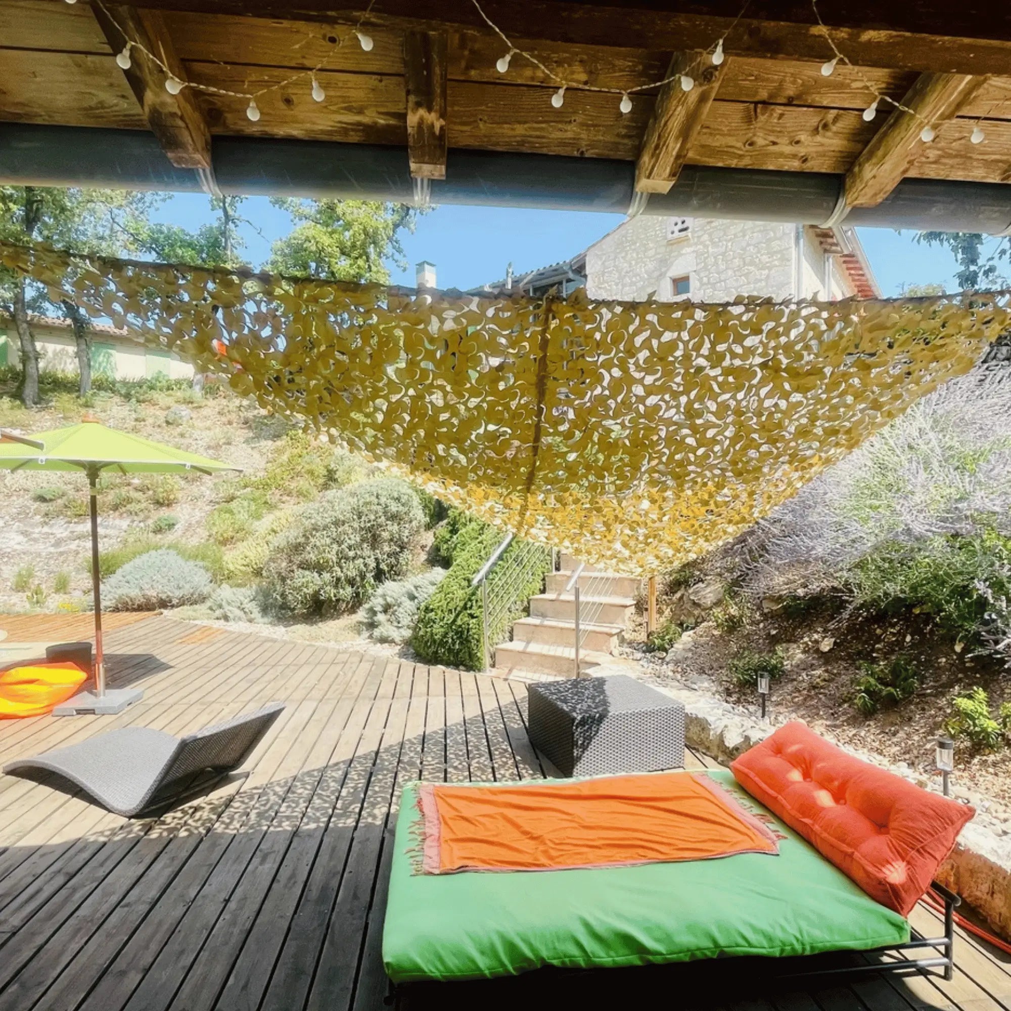 Voile d'ombrage camouflage triangulaire sable