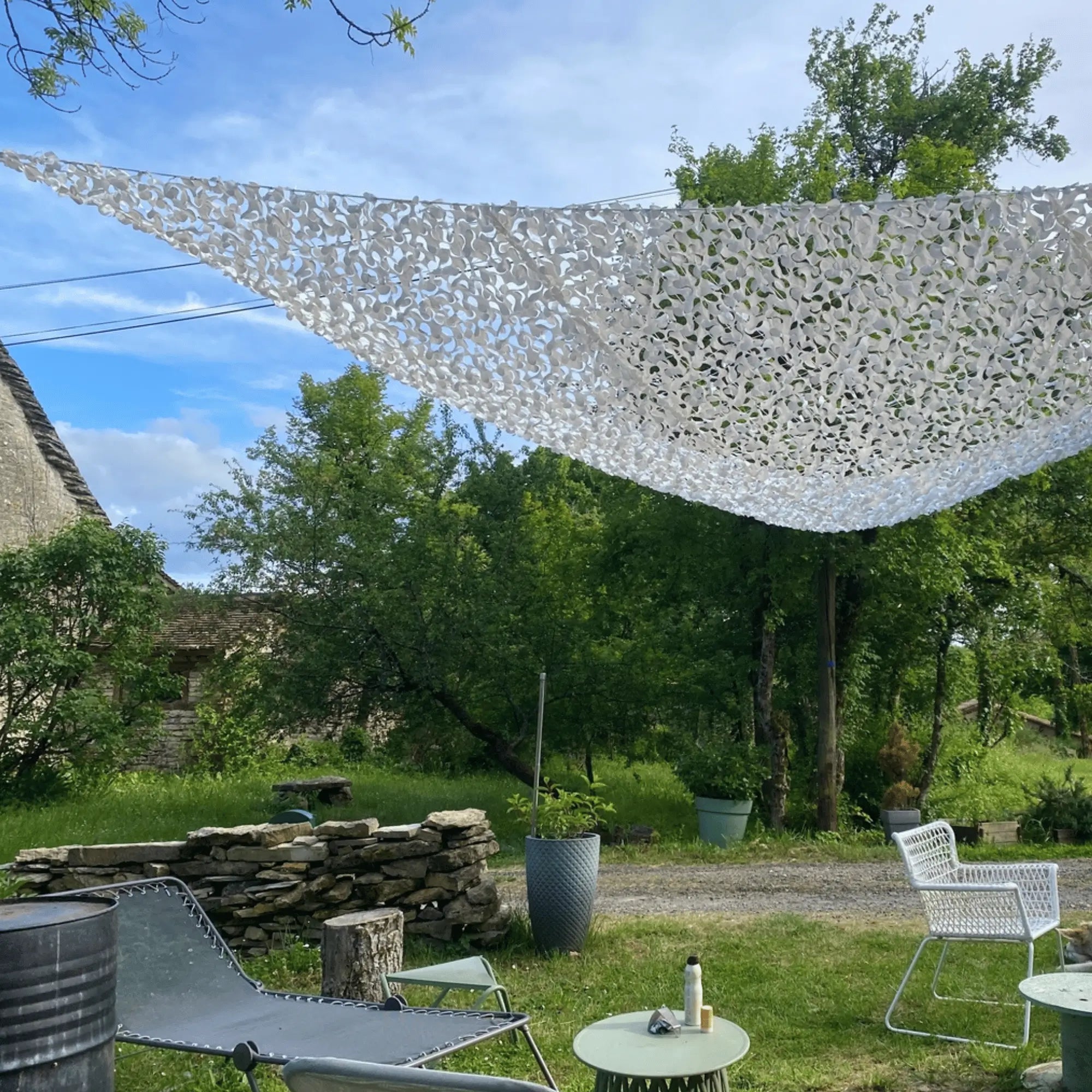 Voile d'ombrage camouflage triangulaire blanc