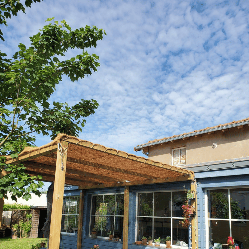 Corde de fixation pour voile d'ombrage
