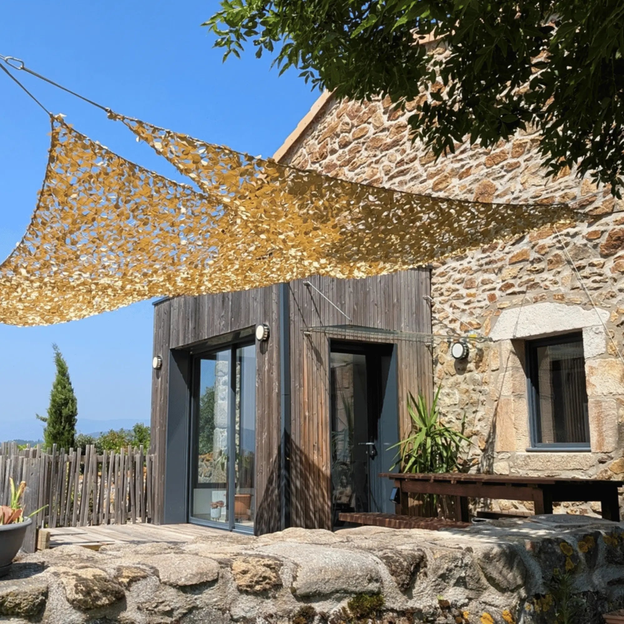 Voile d'ombrage camouflage triangulaire sable